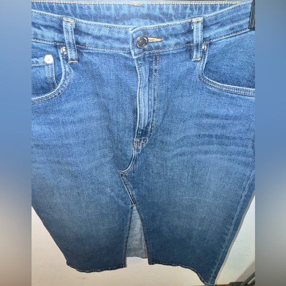Steve Madden women’s jean skirt size 8 - Picture 3 of 7
